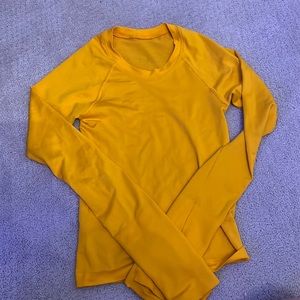 Lululemon long sleeve swiftly tech